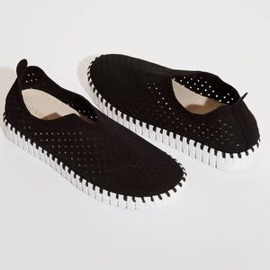 ILSE JACOBSON Tulip 139 Black perforated slip on sneakers sz 41 sz 9 US Comfort